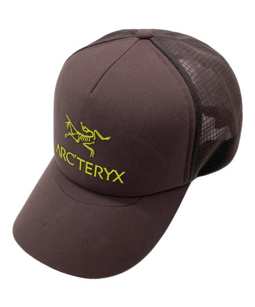 ARC'TERYX（アークテリクス）ARC'TERYX (アークテリクス) Bird Word Trucker Curved キャップ ブラウン サイズ:Ｆｒｅｅの古着・服飾アイテム
