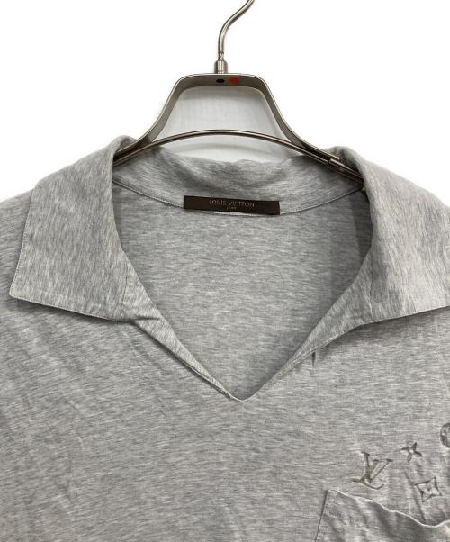 LOUIS VUITTON（ルイ ヴィトン）LOUIS VUITTON (ルイ ヴィトン) モノグラムポケットポロシャツ グレー サイズ:ＸＬの古着・服飾アイテム