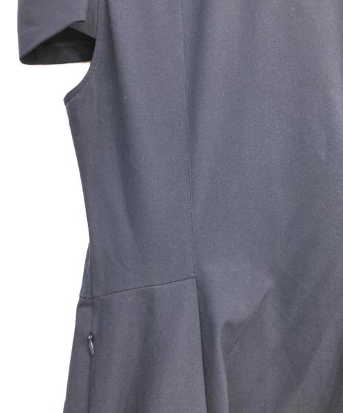 FOXEY NEWYORK（フォクシーニューヨーク）FOXEY NEWYORK (フォクシーニューヨーク) ジップアップパフスリーブワンピース ネイビー サイズ:40の古着・服飾アイテム