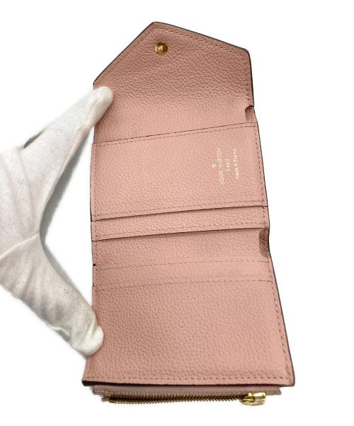LOUIS VUITTON（ルイ ヴィトン）LOUIS VUITTON (ルイ ヴィトン) ポルトフォイユ・ゾエ/3つ折り財布　モノグラム ピンクの古着・服飾アイテム