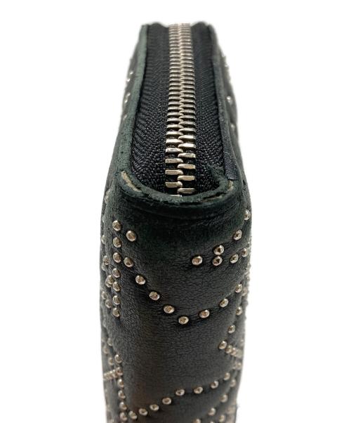 JIMMY CHOO（ジミーチュウ）JIMMY CHOO (ジミーチュウ) スタースタッズラウンドジップウォレット ブラックの古着・服飾アイテム