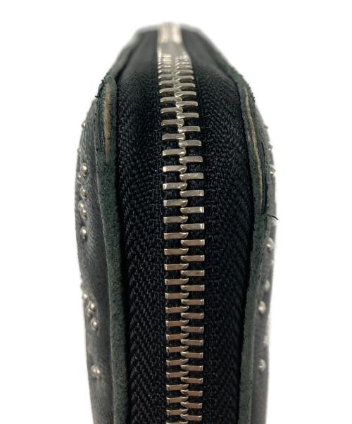 JIMMY CHOO（ジミーチュウ）JIMMY CHOO (ジミーチュウ) スタースタッズラウンドジップウォレット ブラックの古着・服飾アイテム