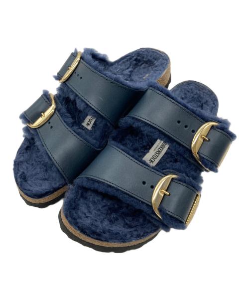 BIRKENSTOCK（ビルケンシュトック）BIRKENSTOCK (ビルケンシュトック) アリゾナ ビッグバックル ムートンサンダル ネイビー サイズ:23cmの古着・服飾アイテム