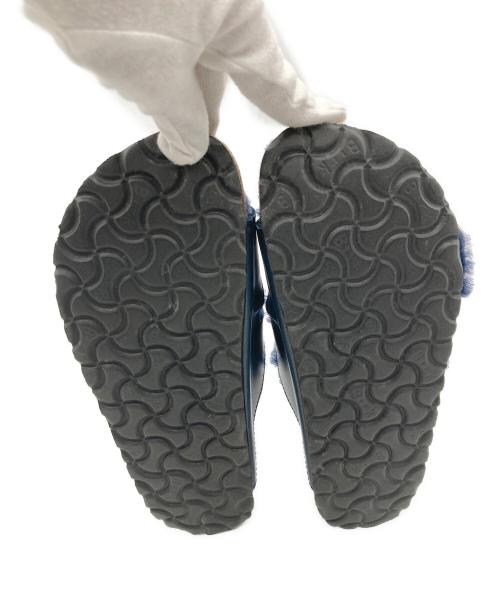 BIRKENSTOCK（ビルケンシュトック）BIRKENSTOCK (ビルケンシュトック) アリゾナ ビッグバックル ムートンサンダル ネイビー サイズ:23cmの古着・服飾アイテム