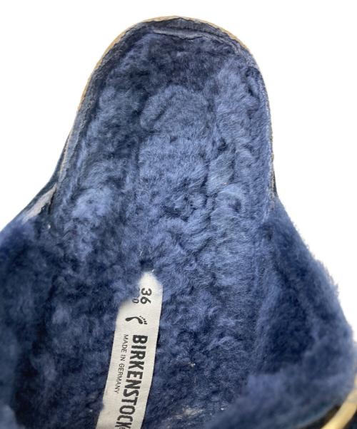 BIRKENSTOCK（ビルケンシュトック）BIRKENSTOCK (ビルケンシュトック) アリゾナ ビッグバックル ムートンサンダル ネイビー サイズ:23cmの古着・服飾アイテム