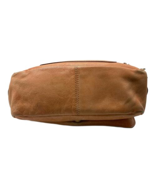 Vivienne Westwood（ヴィヴィアンウエストウッド）Vivienne Westwood (ヴィヴィアンウエストウッド) レザーフラップショルダーバッグ ブラウンの古着・服飾アイテム