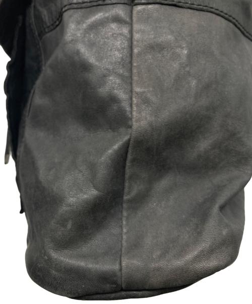 ZER（ゼットイーアール）ZER (ゼットイーアール) レザーショルダーバッグ ブラックの古着・服飾アイテム