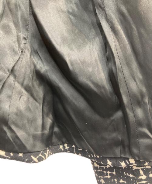 MaxMara（マックスマーラ）MaxMara (マックスマーラ) ショートプリントテーラードジャケット ブラック×ホワイト サイズ:44の古着・服飾アイテム