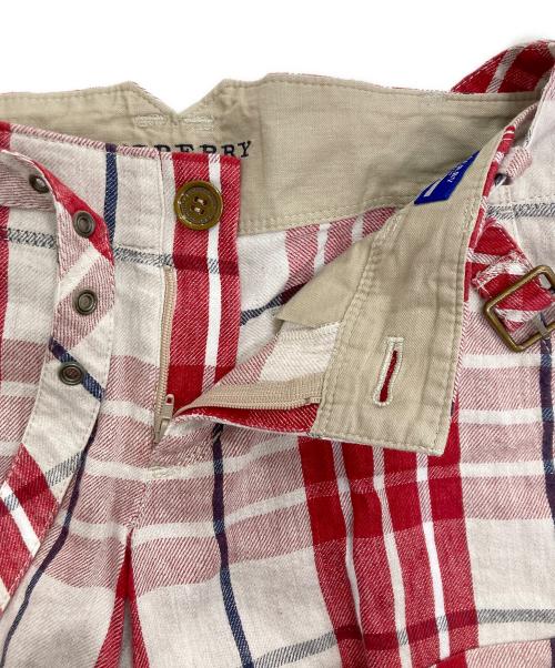 BURBERRY BLUE LABEL（バーバリー ブルー レーベル）BURBERRY BLUE LABEL (バーバリー ブルー レーベル) リネン混チェックショートパンツ レッド サイズ:36の古着・服飾アイテム