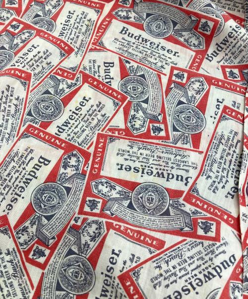 PERMANENT PRESS（パーマネントプレス）PERMANENT PRESS (パーマネントプレス) budweiserオールオーバープリントオープンカラーシャツ レッド サイズ:Lの古着・服飾アイテム