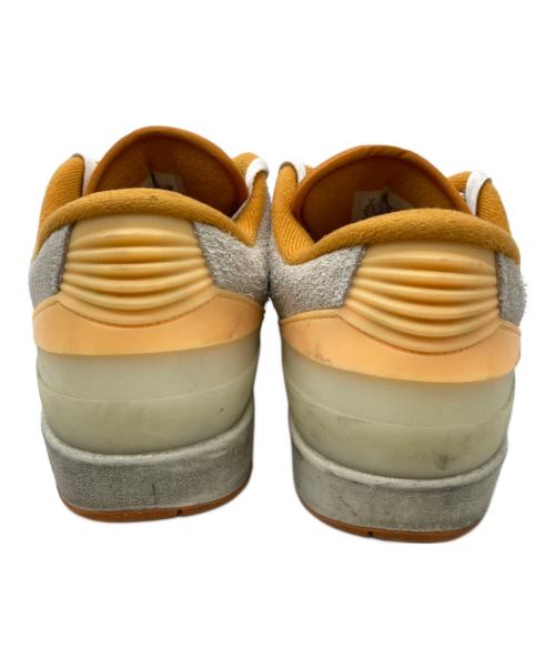 NIKE（ナイキ）NIKE (ナイキ) ローカットスニーカー ホワイト×オレンジ サイズ:27cmの古着・服飾アイテム