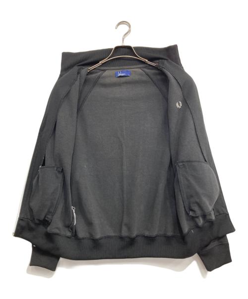 FRED PERRY（フレッドペリー）FRED PERRY (フレッドペリー) トラックジャケット ブラック×ホワイト サイズ:Sの古着・服飾アイテム