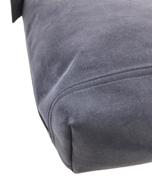 zattu（ザッツ）zattu (ザッツ) VITTO マイクロファイバースエードショルダーバッグ ブラックの古着・服飾アイテム