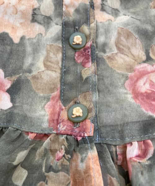 non non dorl（ノンノンドール）non non dorl (ノンノンドール) 花柄フリルブラウス グリーン サイズ:Freeの古着・服飾アイテム