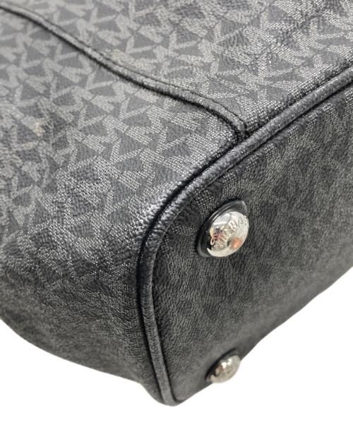 MICHAEL KORS（マイケルコース）MICHAEL KORS (マイケルコース) シグネチャートートバッグ ブラックの古着・服飾アイテム