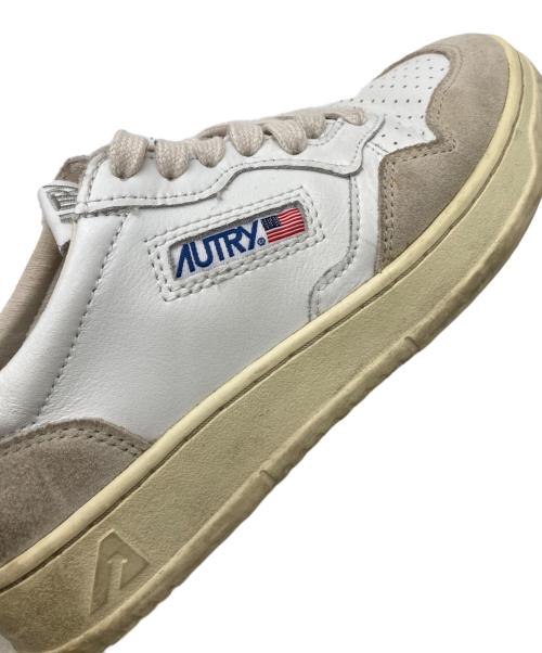 AUTRY（オートリー）AUTRY (オートリー) ローカットスニーカー ベージュ サイズ:37の古着・服飾アイテム