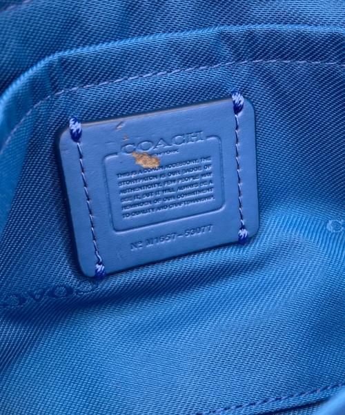 COACH（コーチ）COACH (コーチ) チェーン ハンドポーチ ブルーの古着・服飾アイテム