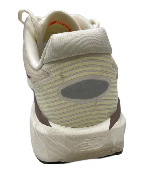 NEW BALANCE（ニューバランス）NEW BALANCE (ニューバランス) FuelCell Rebel ベージュ サイズ:27cmの古着・服飾アイテム