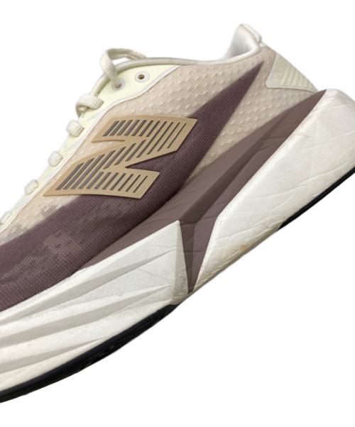 NEW BALANCE（ニューバランス）NEW BALANCE (ニューバランス) FuelCell Rebel ベージュ サイズ:27cmの古着・服飾アイテム