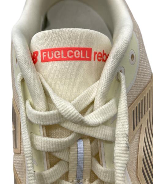 NEW BALANCE（ニューバランス）NEW BALANCE (ニューバランス) FuelCell Rebel ベージュ サイズ:27cmの古着・服飾アイテム