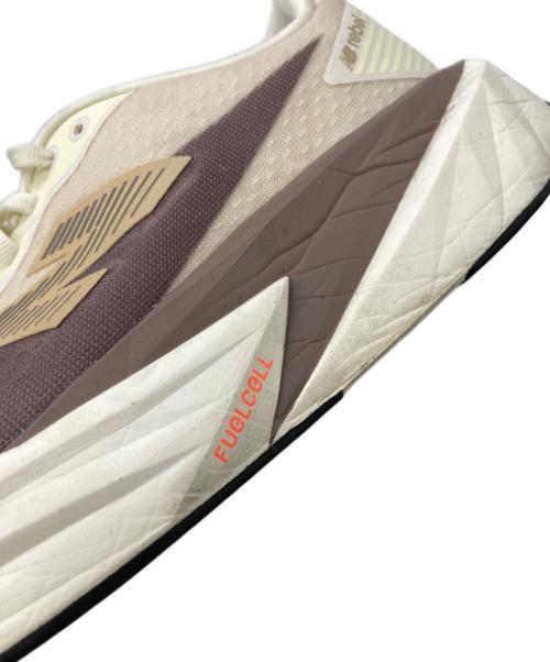 NEW BALANCE（ニューバランス）NEW BALANCE (ニューバランス) FuelCell Rebel ベージュ サイズ:27cmの古着・服飾アイテム