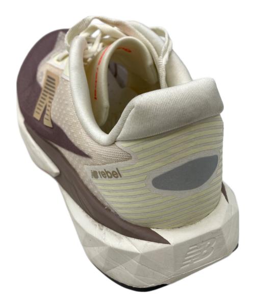 NEW BALANCE（ニューバランス）NEW BALANCE (ニューバランス) FuelCell Rebel ベージュ サイズ:27cmの古着・服飾アイテム