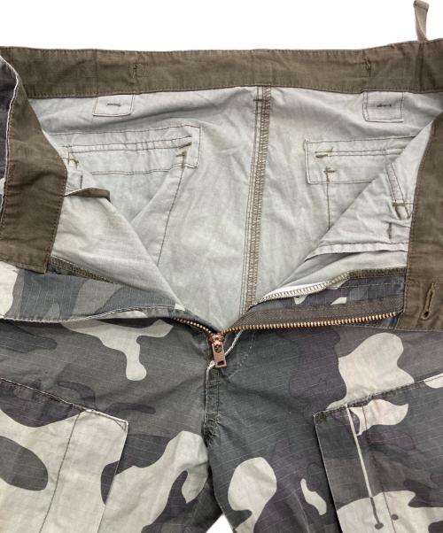 PEARLY GATES（パーリーゲイツ）PEARLY GATES (パーリーゲイツ) カモフラパンツ グリーン サイズ:5の古着・服飾アイテム