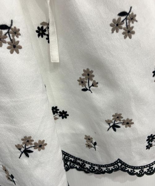 M'S GRACY（エムズグレイシー）M'S GRACY (エムズグレイシー) フラワー刺繍ワンピース ホワイト サイズ:40の古着・服飾アイテム