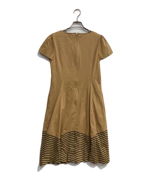 M'S GRACY（エムズグレイシー）M'S GRACY (エムズグレイシー) 裾ボーダーワンピース ベージュ サイズ:40の古着・服飾アイテム