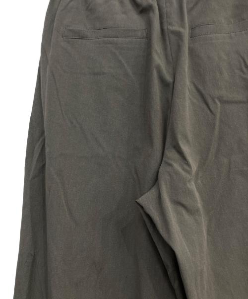 23区（ニジュウサンク）23区 (ニジュウサンク) ナチュラルスラブストレッチ ワイドパンツ オリーブ サイズ:34の古着・服飾アイテム