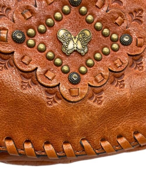 ANNA SUI（アナスイ）ANNA SUI (アナスイ) レザーフラップショルダーバッグ ブラウンの古着・服飾アイテム