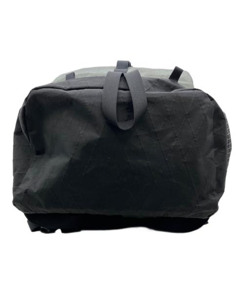 RawLow Mountain works（ロウロウ マウンテンワークス）RawLow Mountain Works (ロウロウ マウンテンワークス) バンビ X-PAC  バックパック ライトグレー×ブラックの古着・服飾アイテム
