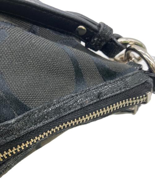 COACH（コーチ）COACH (コーチ) シグネチャーワンショルダーバッグ ブラックの古着・服飾アイテム