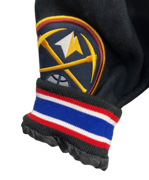 JH Design（ジェイエイチデザイン）JH Design (ジェイエイチデザイン) NBA (エヌビーエー) チームロゴ刺繍スタジャン ブラック サイズ:SIZE Lの古着・服飾アイテム