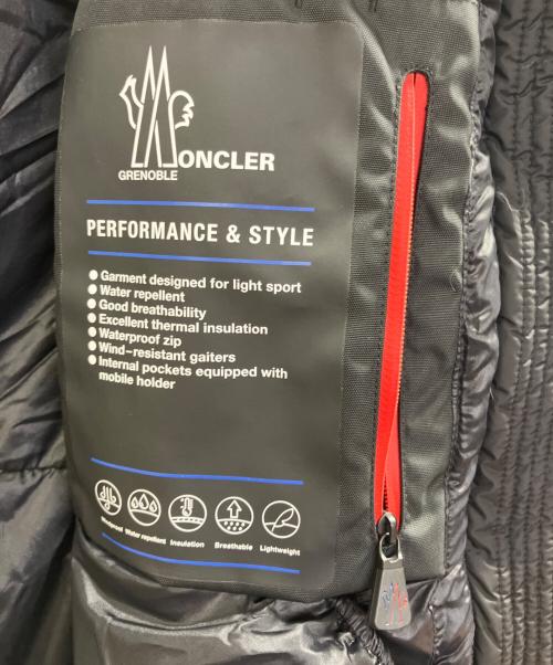 MONCLER（モンクレール）MONCLER (モンクレール) BEVERLEYジャケット アイボリー×ブラック サイズ:２の古着・服飾アイテム