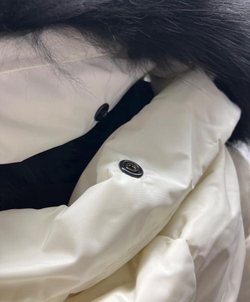 MONCLER（モンクレール）MONCLER (モンクレール) BEVERLEYジャケット アイボリー×ブラック サイズ:２の古着・服飾アイテム