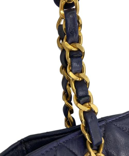 CHANEL（シャネル）CHANEL (シャネル) ショルダーバッグ ネイビーの古着・服飾アイテム