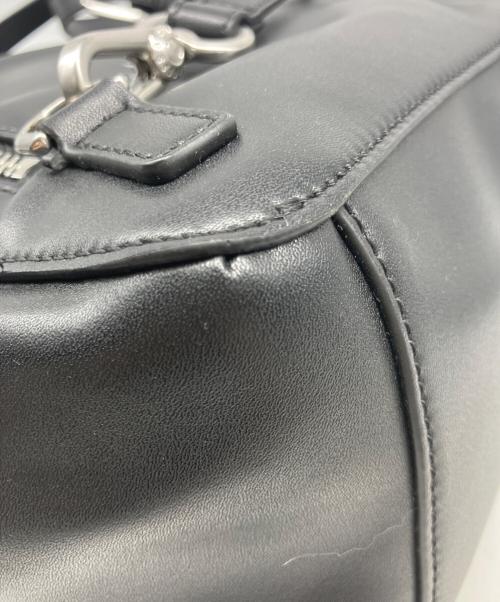 CHARLES & KEITH（チャールズアンドキース）CHARLES & KEITH (チャールズアンドキース) フロントフラップ ストラクチャーバックパック ブラックの古着・服飾アイテム