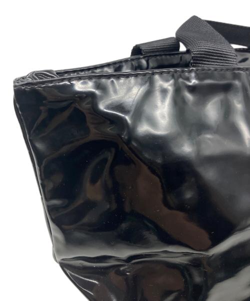 Herve Chapelier（エルベシャプリエ）Herve Chapelier (エルベシャプリエ) ヴェルニ エナメルトートバッグ ブラックの古着・服飾アイテム
