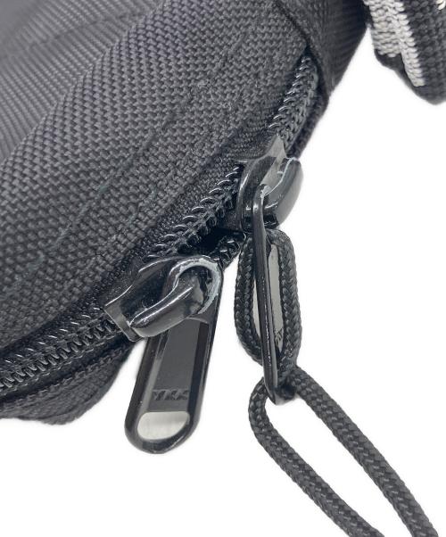 SUPREME（シュプリーム）Supreme (シュプリーム) SHOULDER BAG ブラックの古着・服飾アイテム