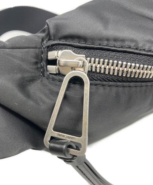 Palm Angels（パーム エンジェルス）Palm Angels (パーム エンジェルス) ANGELS CURVED LOGO FANNYPACK ブラックの古着・服飾アイテム