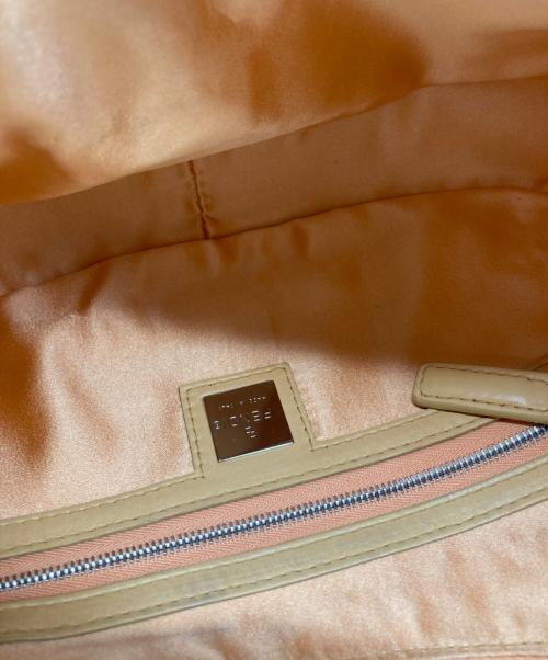 FENDI（フェンディ）FENDI (フェンディ) ハーフムーンバッグ ベージュの古着・服飾アイテム