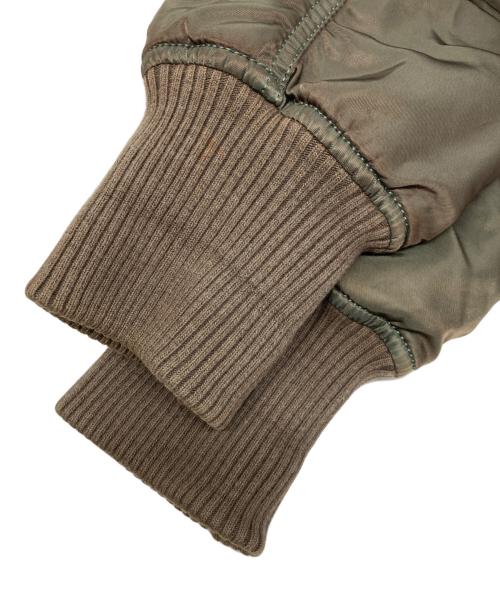 ALPHA INDUSTRIES（アルファインダストリーズ）ALPHA INDUSTRIES (アルファインダストリーズ) ワッペンフライトジャケット オリーブ サイズ:Mの古着・服飾アイテム