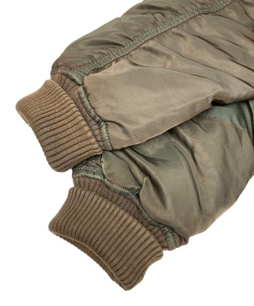 ALPHA INDUSTRIES（アルファインダストリーズ）ALPHA INDUSTRIES (アルファインダストリーズ) ワッペンフライトジャケット オリーブ サイズ:Mの古着・服飾アイテム