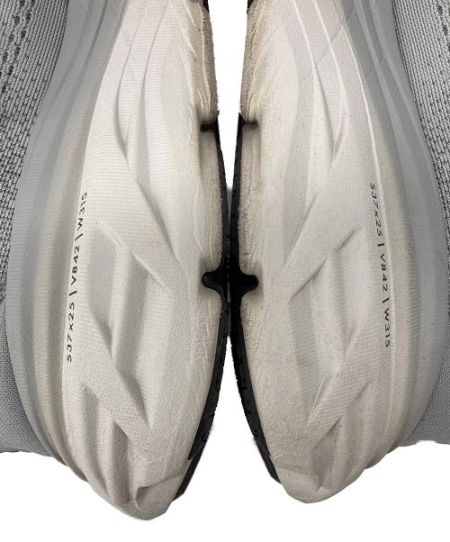 HOKAONEONE（ホカオネオネ）HOKAONEONE (ホカオネオネ) M BONDI 8 メッシュ ローカットスニーカー グレー サイズ:25.5の古着・服飾アイテム