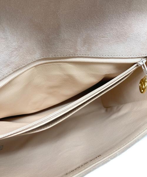 CHANEL（シャネル）CHANEL (シャネル) ショルダーバッグ ベージュ・ピンクベージュの古着・服飾アイテム