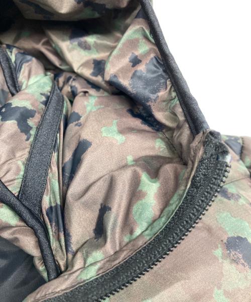 PEUTEREY（ピューテリー）PEUTEREY (ピューテリー) カモ柄ダウンジャケット カーキ サイズ:Sの古着・服飾アイテム