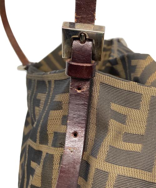 FENDI（フェンディ）FENDI (フェンディ) ショルダーバッグ ブラウンの古着・服飾アイテム