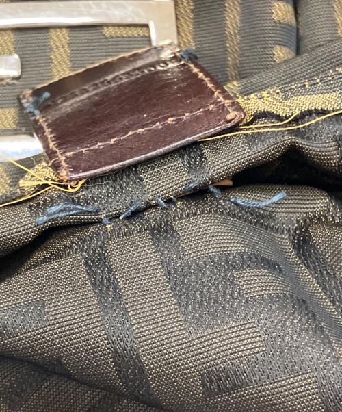 FENDI（フェンディ）FENDI (フェンディ) ショルダーバッグ ブラウンの古着・服飾アイテム