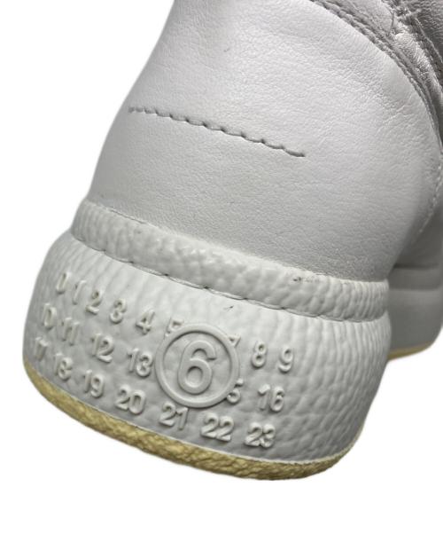 MM6 Maison Margiela（エムエムシックスメゾンマルジェラ）MM6 Maison Margiela (エムエムシックスメゾンマルジェラ) ハイカットレザースニーカー ホワイト サイズ:42の古着・服飾アイテム